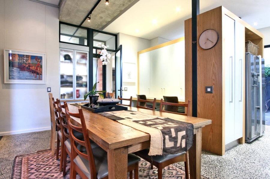 To Let 2 Bedroom Property for Rent in Green Point Western Cape